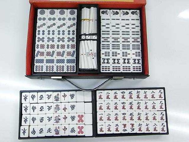 【高級麻雀】20年前以上の白発チュん♪とんなん♪しゃ〜ペッツ! < おもちゃ 【高級麻雀】20年前以上の白発チュん♪とんなん♪しゃ〜ペッツ! < おもちゃの