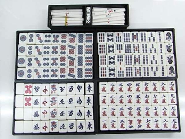 【高級麻雀】20年前以上の白発チュん♪とんなん♪しゃ〜ペッツ! < おもちゃ 【高級麻雀】20年前以上の白発チュん♪とんなん♪しゃ〜ペッツ! < おもちゃの