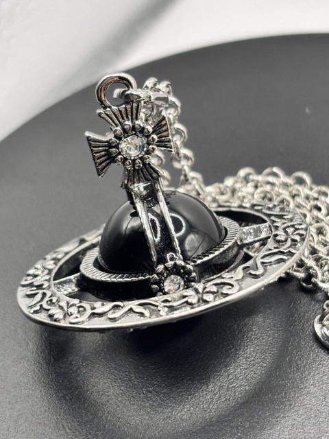 Vivienne Westwood 花刻印 オーナメンタルオーブ ネックレス < ブランド Vivienne Westwood 花刻印 オーナメンタルオーブ ネックレス < ブランドの