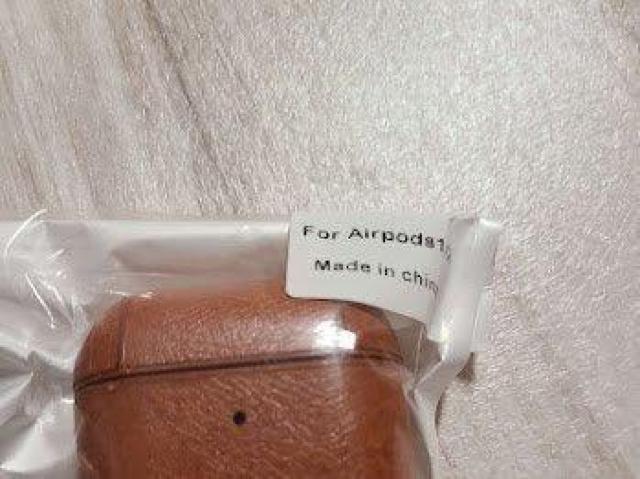 AirPods 1世代 2世代 ケース レザー カラビナ エアーポッズ 保護ケース レザー調 ライトブラウン < 家電/AV AirPods 1世代 2世代 ケース レザー カラビナ エアーポッズ 保護ケース レザー調 ライトブラウン < 家電/AVの