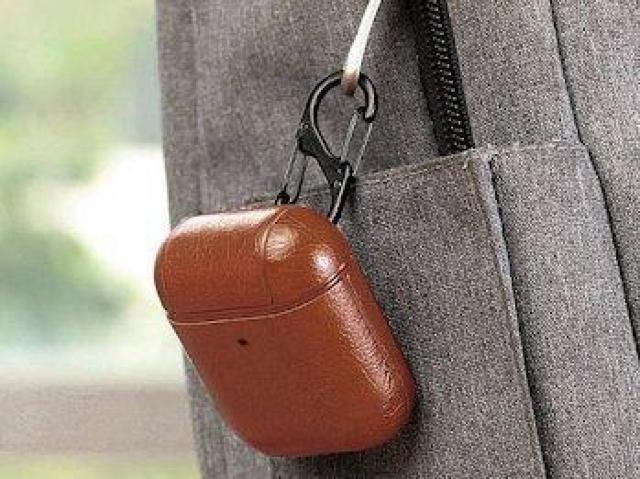 AirPods 1世代 2世代 ケース レザー カラビナ エアーポッズ 保護ケース レザー調 ライトブラウン < 家電/AV AirPods 1世代 2世代 ケース レザー カラビナ エアーポッズ 保護ケース レザー調 ライトブラウン < 家電/AVの