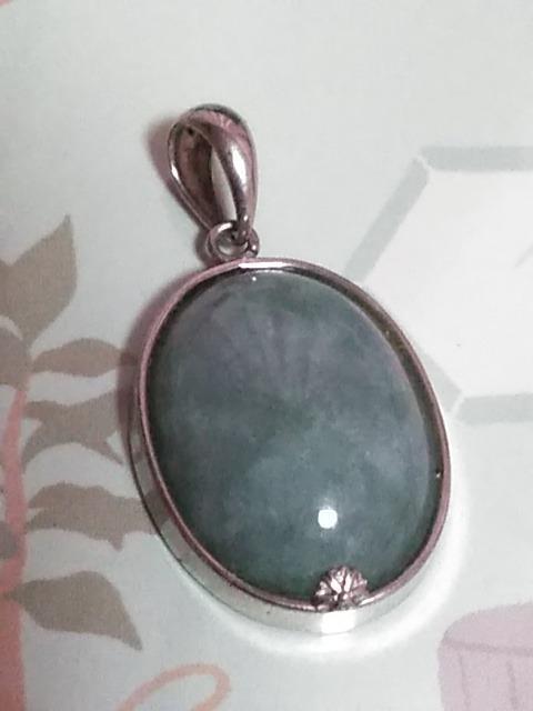 本翡翠ペンダントトップ < 女性アクセサリー/時計 本翡翠ペンダントトップ < 女性アクセサリー/時計の