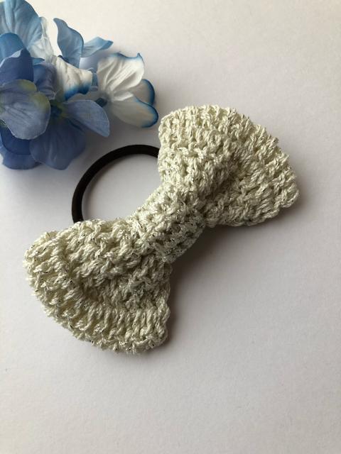 ハンドメイド  ヘアゴム レース糸で編んだリボン♪ シャンパン < 女性ファッション  ハンドメイド  ヘアゴム レース糸で編んだリボン♪ シャンパン < 女性ファッションの