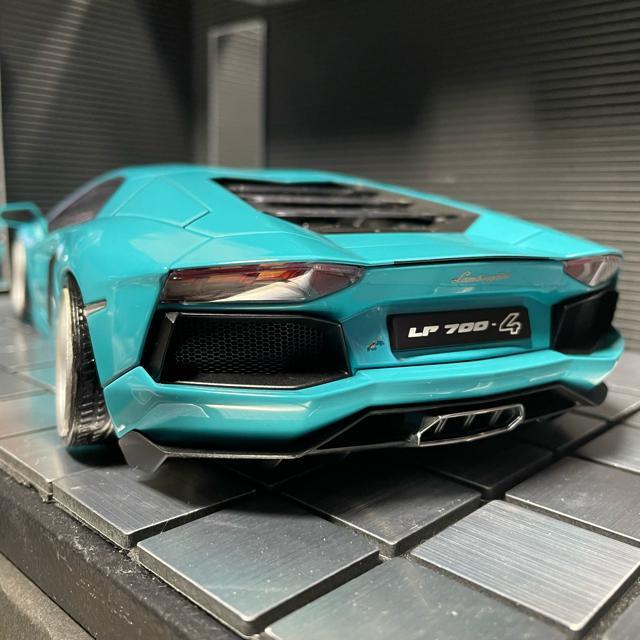 オートアート 1/18 ランボルギーニ AVENTADOR LP700-4 ターコイズ ブルー カスタム < ホビー  オートアート 1/18 ランボルギーニ AVENTADOR LP700-4 ターコイズ ブルー カスタム < ホビーの