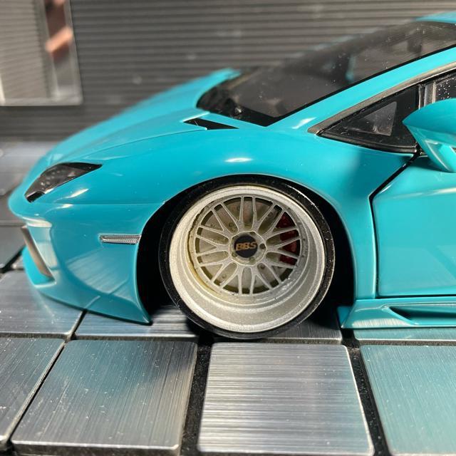 オートアート 1/18 ランボルギーニ AVENTADOR LP700-4 ターコイズ ブルー カスタム < ホビー  オートアート 1/18 ランボルギーニ AVENTADOR LP700-4 ターコイズ ブルー カスタム < ホビーの