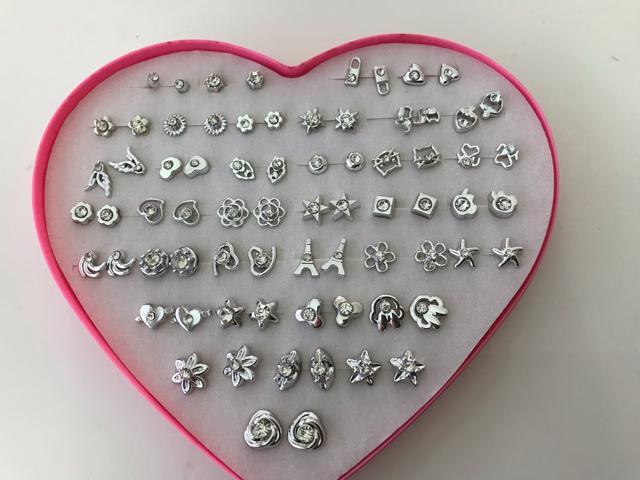 ピアス B品 36種セット 転売 せどり 金属アレルギーでも大丈夫!A < 女性アクセサリー/時計 ピアス B品 36種セット 転売 せどり 金属アレルギーでも大丈夫!A < 女性アクセサリー/時計の