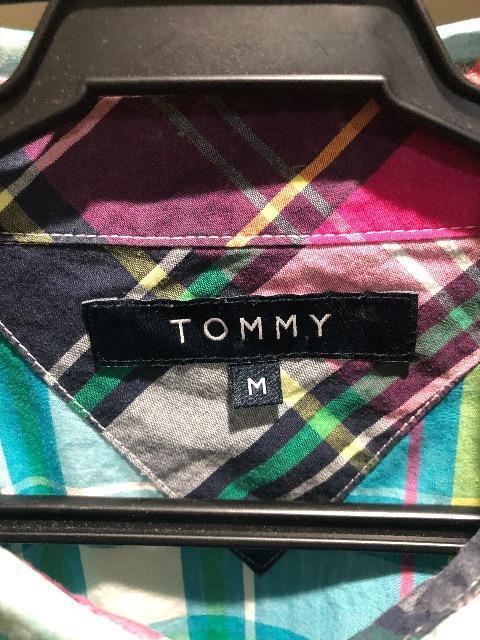 TOMMY Vc  g~[