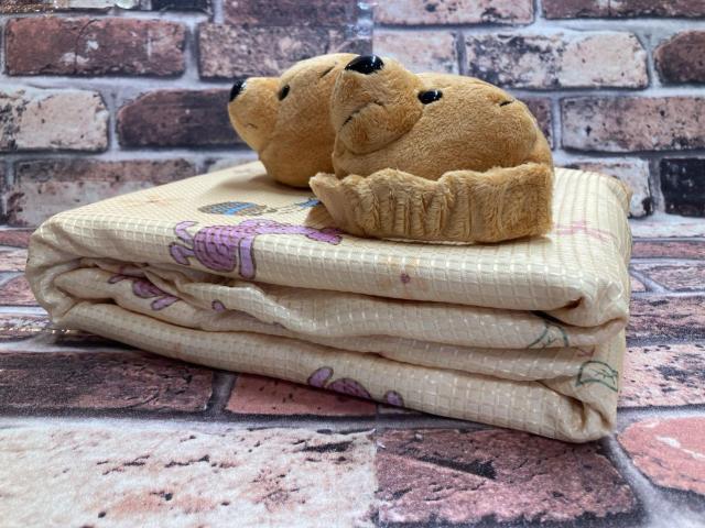 送料無料!『2枚組』【ファンインザウッズ】プーさんぬいぐるみタッセル付きカーテン(100×105cm) < インテリア/ライフ  送料無料!『2枚組』【ファンインザウッズ】プーさんぬいぐるみタッセル付きカーテン(100×105cm) < インテリア/ライフの