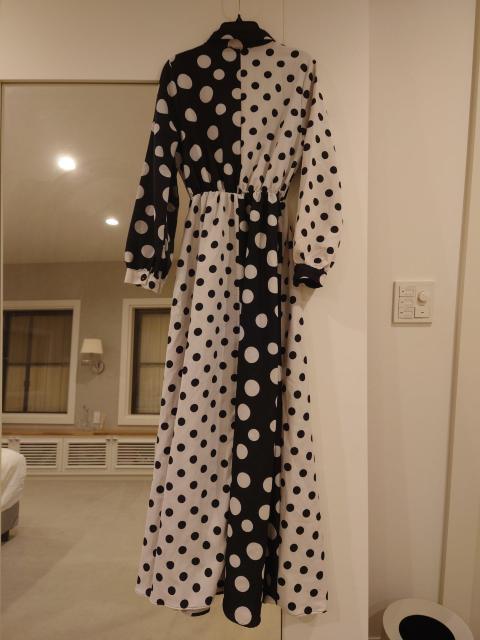 白黒ドット柄 シャツワンピース 長袖 Мサイズ < 女性ファッション  白黒ドット柄 シャツワンピース 長袖 Мサイズ < 女性ファッションの