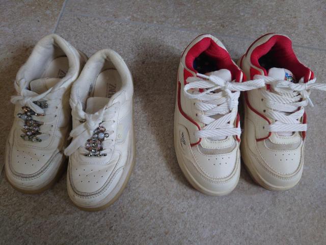 ZARA ホワイト/レッド スニーカー2点セット18センチから19センチ < キッズ/ベビー  ZARA ホワイト/レッド スニーカー2点セット18センチから19センチ < キッズ/ベビーの