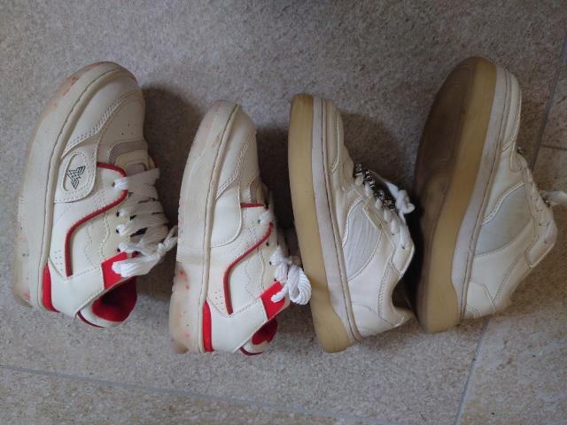 ZARA ホワイト/レッド スニーカー2点セット18センチから19センチ < キッズ/ベビー  ZARA ホワイト/レッド スニーカー2点セット18センチから19センチ < キッズ/ベビーの