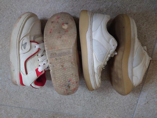 ZARA ホワイト/レッド スニーカー2点セット18センチから19センチ < キッズ/ベビー  ZARA ホワイト/レッド スニーカー2点セット18センチから19センチ < キッズ/ベビーの