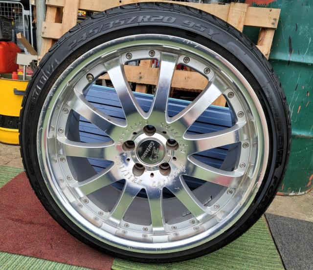 CARLSSON カールソン CR1/11RS 20インチ 9.5J+40 PCD114.3 5穴タイヤ付き1本のみ225/35 < 自動車/バイク CARLSSON カールソン CR1/11RS 20インチ 9.5J+40 PCD114.3 5穴タイヤ付き1本のみ225/35 < 自動車/バイク