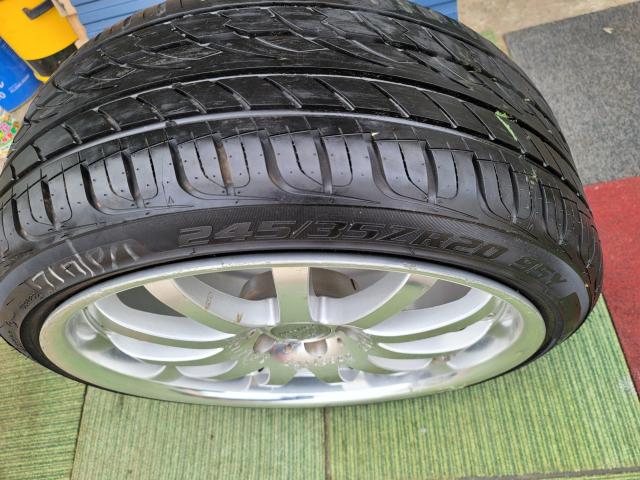 CARLSSON カールソン CR1/11RS 20インチ 9.5J+40 PCD114.3 5穴タイヤ付き1本のみ225/35 < 自動車/バイク CARLSSON カールソン CR1/11RS 20インチ 9.5J+40 PCD114.3 5穴タイヤ付き1本のみ225/35 < 自動車/バイク