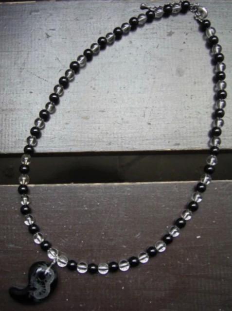 龍彫オニキス勾玉xオニキスx水晶ネックレス 天然石 < 男性アクセサリー/時計  龍彫オニキス勾玉xオニキスx水晶ネックレス 天然石  < 男性アクセサリー/時計の