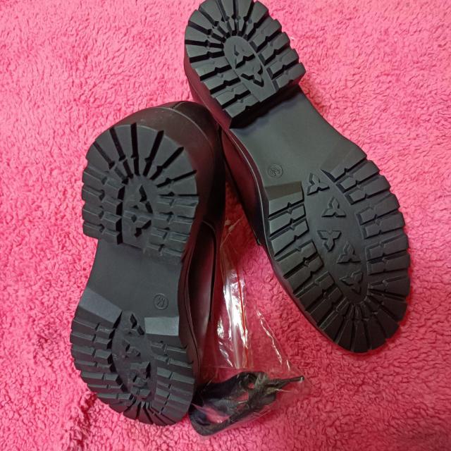 CASITA★新品★合皮紐付きシューズ/M < 女性ファッション  CASITA★新品★合皮紐付きシューズ/M < 女性ファッションの