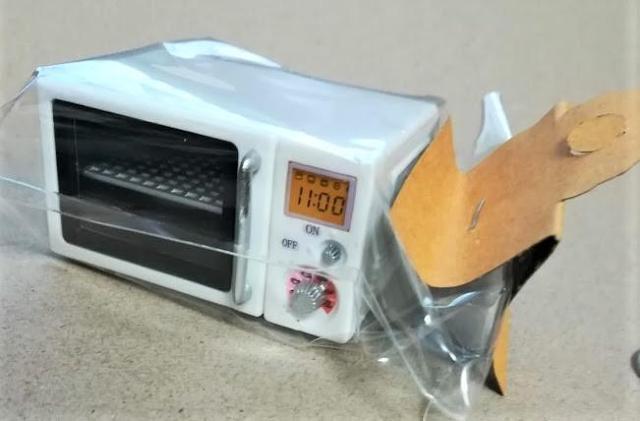 ミニチュア★電子レンジ★ドアも開きます★庫内ライト付き★ドールハウスに★ < おもちゃ  ミニチュア★電子レンジ★ドアも開きます★庫内ライト付き★ドールハウスに★ < おもちゃの