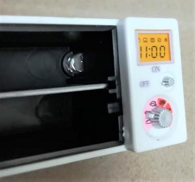 ミニチュア★電子レンジ★ドアも開きます★庫内ライト付き★ドールハウスに★ < おもちゃ  ミニチュア★電子レンジ★ドアも開きます★庫内ライト付き★ドールハウスに★ < おもちゃの