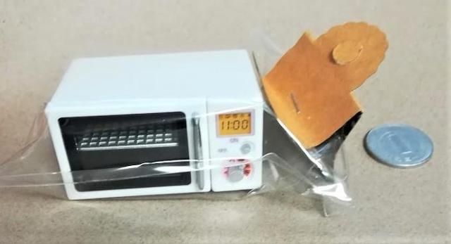 ミニチュア★電子レンジ★ドアも開きます★庫内ライト付き★ドールハウスに★ < おもちゃ  ミニチュア★電子レンジ★ドアも開きます★庫内ライト付き★ドールハウスに★ < おもちゃの