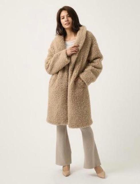 美品 AZUL BY MOUSSY アズール ボアロングコート ベージュ Mサイズ フリース レディース < ブランド  美品 AZUL BY MOUSSY アズール ボアロングコート ベージュ Mサイズ フリース レディース  < ブランドの