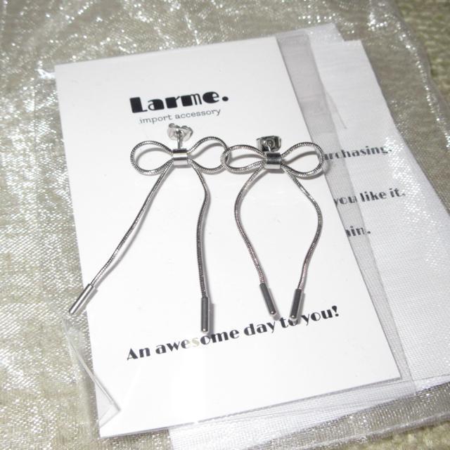 未使用☆Larme.*リボンスネークピアス(シルバー)ステンレス製 < 女性アクセサリー/時計  未使用☆Larme.*リボンスネークピアス(シルバー)ステンレス製  < 女性アクセサリー/時計の