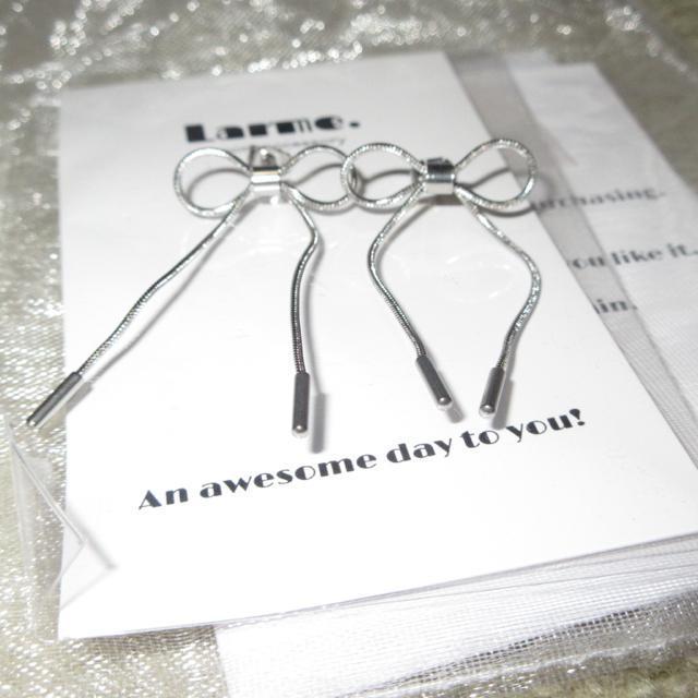 未使用☆Larme.*リボンスネークピアス(シルバー)ステンレス製 < 女性アクセサリー/時計  未使用☆Larme.*リボンスネークピアス(シルバー)ステンレス製 < 女性アクセサリー/時計の