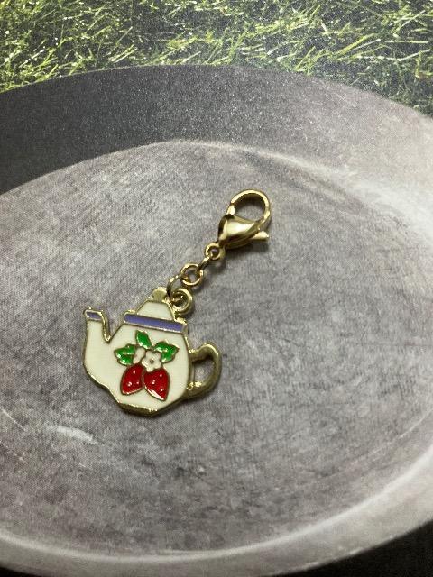 ハンドメイド マスクチャーム 2点セット お茶会 いちご < 女性ファッション  ハンドメイド マスクチャーム 2点セット お茶会 いちご < 女性ファッションの