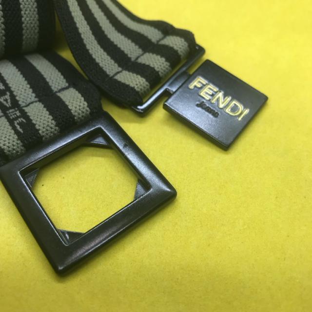 レア フェンディジーンズ ゴムベルト 黒/カーキ 美品 < ブランド  レア フェンディジーンズ ゴムベルト 黒/カーキ 美品 < ブランドの