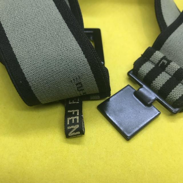 レア フェンディジーンズ ゴムベルト 黒/カーキ 美品 < ブランド  レア フェンディジーンズ ゴムベルト 黒/カーキ 美品 < ブランドの