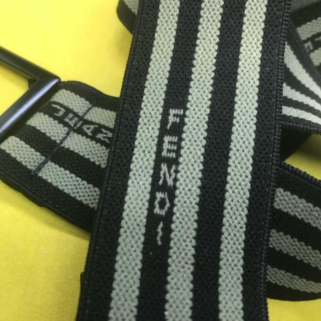 レア フェンディジーンズ ゴムベルト 黒/カーキ 美品 < ブランド  レア フェンディジーンズ ゴムベルト 黒/カーキ 美品 < ブランドの