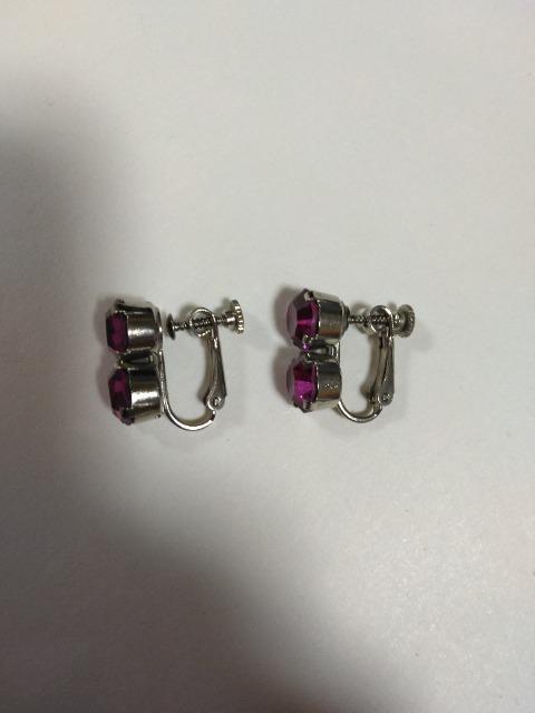 送料無料 中古 ピンクの揺れるイヤリング < 女性アクセサリー/時計  送料無料 中古 ピンクの揺れるイヤリング < 女性アクセサリー/時計の