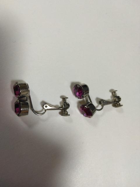 送料無料 中古 ピンクの揺れるイヤリング < 女性アクセサリー/時計  送料無料 中古 ピンクの揺れるイヤリング < 女性アクセサリー/時計の