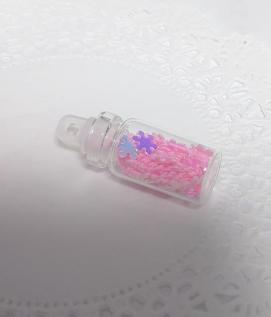 ★ハンドメイド素材★ミニボトル入り!結晶ホログラム・ピンク < 香水/コスメ/ネイル  ★ハンドメイド素材★ミニボトル入り!結晶ホログラム・ピンク  < 香水/コスメ/ネイルの