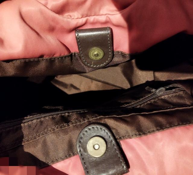 ウプラ スモーキーレッドレッドナイロントートバッグ < 女性ファッション ウプラ スモーキーレッドレッドナイロントートバッグ < 女性ファッションの