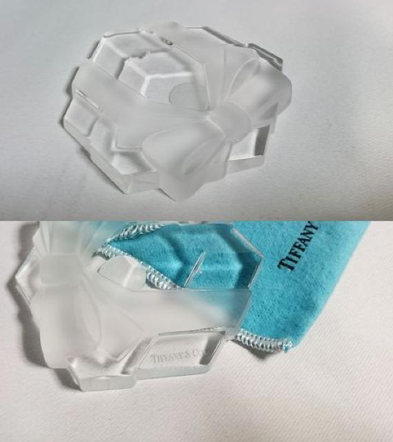 正規 TIFFANYティファニー プレゼントBOX×リボンクリスタルペーパーウェイト インテリア置物 付属有 < ブランド  正規 TIFFANYティファニー プレゼントBOX×リボンクリスタルペーパーウェイト インテリア置物 付属有 < ブランドの