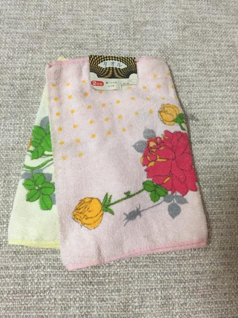 524.新品☆バスタオル1枚とフェイスタオル2枚☆レトロ☆難有り < インテリア/ライフ  524.新品☆バスタオル1枚とフェイスタオル2枚☆レトロ☆難有り < インテリア/ライフの
