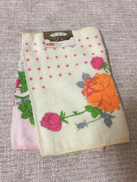 524.新品☆バスタオル1枚とフェイスタオル2枚☆レトロ☆難有り < インテリア/ライフ  524.新品☆バスタオル1枚とフェイスタオル2枚☆レトロ☆難有り < インテリア/ライフの