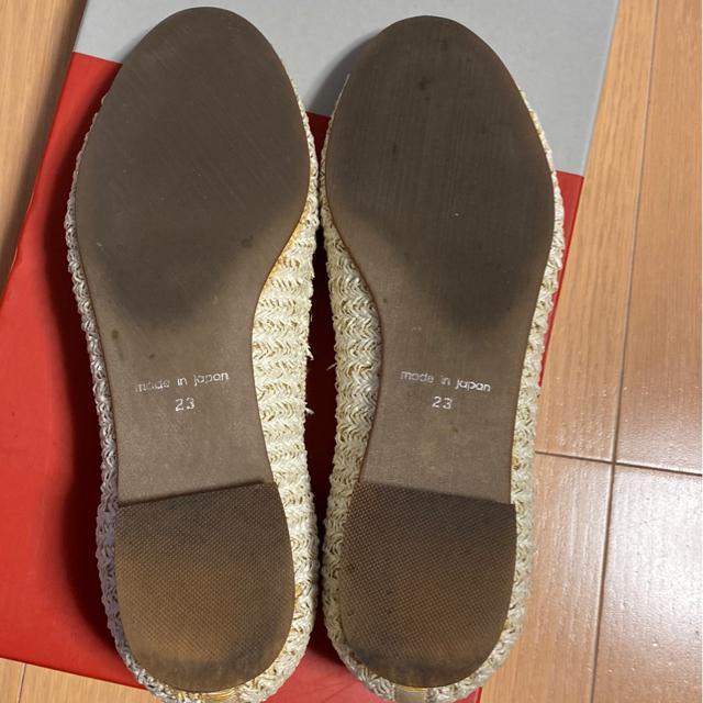 レディース靴/ベージュ.オフホワイト系/ほぼペタンコ(カカト低め)シューズ/オシャレパンプス/サイズ23p/中古 < 女性ファッション  レディース靴/ベージュ.オフホワイト系/ほぼペタンコ(カカト低め)シューズ/オシャレパンプス/サイズ23p/中古 < 女性ファッションの