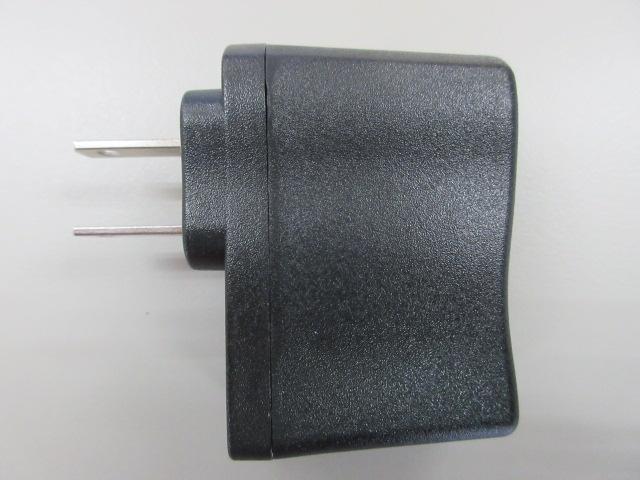 USB アダプタ Charger INPUT:AC100-240V〜 50/60Hz OUTPUT < PC本体/周辺機器  USB アダプタ Charger INPUT:AC100-240V〜 50/60Hz OUTPUT  < PC本体/周辺機器の