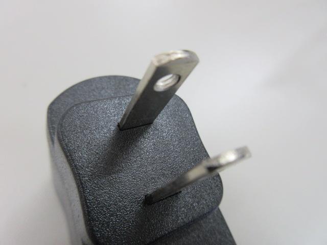 USB アダプタ Charger INPUT:AC100-240V〜 50/60Hz OUTPUT < PC本体/周辺機器  USB アダプタ Charger INPUT:AC100-240V〜 50/60Hz OUTPUT < PC本体/周辺機器の