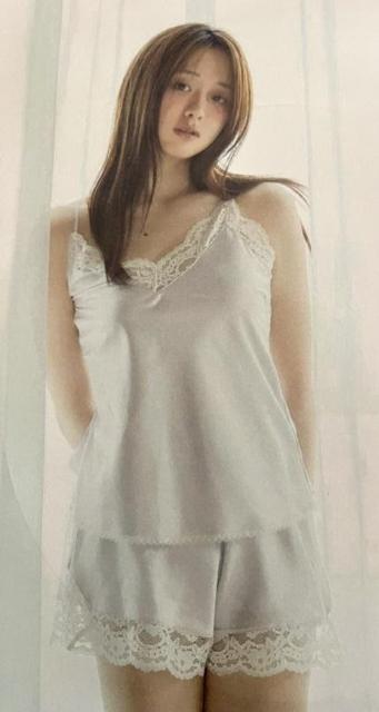 元テレビ東京女子アナ「森香澄」の非売品未開封のDVD < タレントグッズ  元テレビ東京女子アナ「森香澄」の非売品未開封のDVD  < タレントグッズの