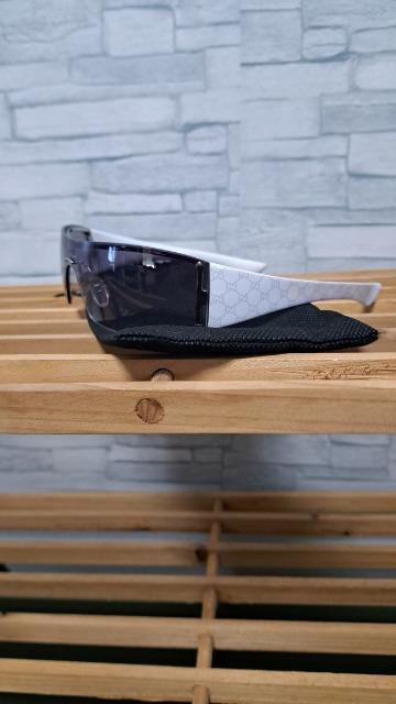 ☆GUCCI グッチ GG柄 ロゴ サングラス グレー/ホワイト/メンズ < ブランド ☆GUCCI グッチ GG柄 ロゴ サングラス グレー/ホワイト/メンズ < ブランドの