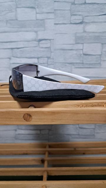 ☆GUCCI グッチ GG柄 ロゴ サングラス グレー/ホワイト/メンズ < ブランド ☆GUCCI グッチ GG柄 ロゴ サングラス グレー/ホワイト/メンズ < ブランドの