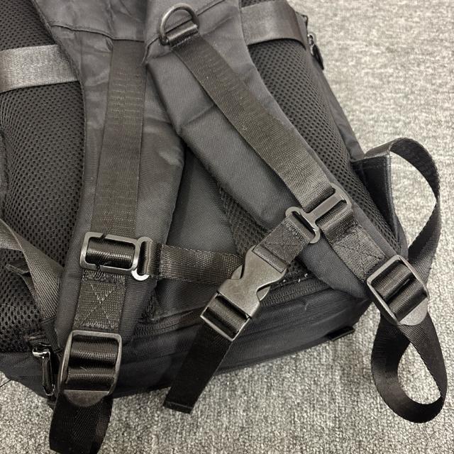 即決 HOLICC バックパック ブラック < 男性ファッション 即決 HOLICC バックパック ブラック < 男性ファッションの