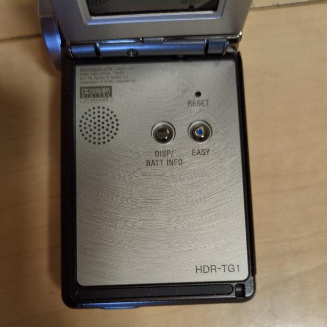Sony �n���f�B�J�� HDR-TG1 �� �Ɠd/AV�� 