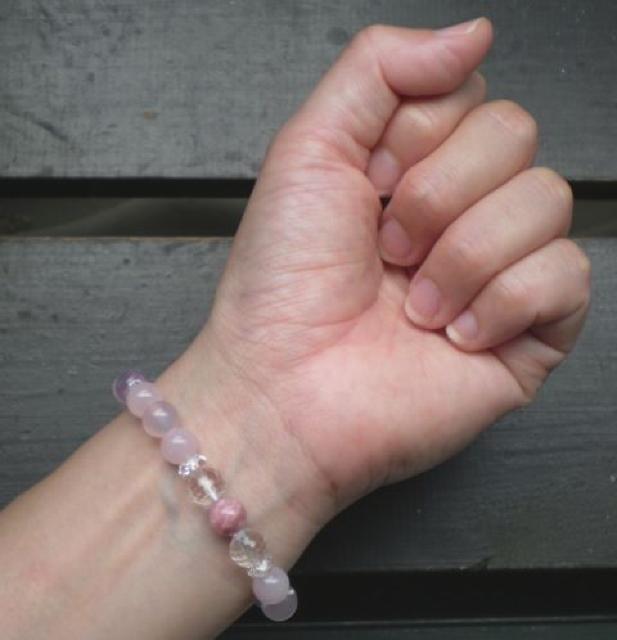 ローズクォーツxインカローズxラベンダーアメジスト < 女性アクセサリー/時計 ローズクォーツxインカローズxラベンダーアメジスト < 女性アクセサリー/時計の