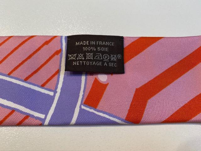 美品 正規品 HERMES エルメス トゥイリー スカーフ < ブランド  美品 正規品 HERMES エルメス トゥイリー スカーフ < ブランドの