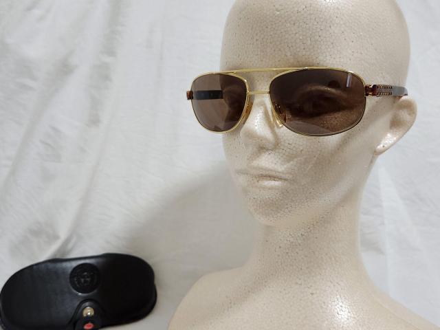 正規美 ヴェルサーチ ティアドロップ ロゴ スパイクスタッズ メタルサングラス パイロットアイウェア ビッグレンズ 茶 金 付属有 < ブランド  正規美 ヴェルサーチ ティアドロップ ロゴ スパイクスタッズ メタルサングラス パイロットアイウェア ビッグレンズ 茶 金 付属有 < ブランドの