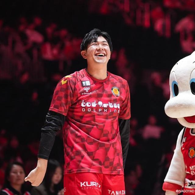 #4 小澤 飛悠選手直筆サイン入り 名古屋ダイヤモンドドルフィンズ 手話シャツ < レジャー/スポーツ #4 小澤 飛悠選手直筆サイン入り 名古屋ダイヤモンドドルフィンズ 手話シャツ < レジャー/スポーツの