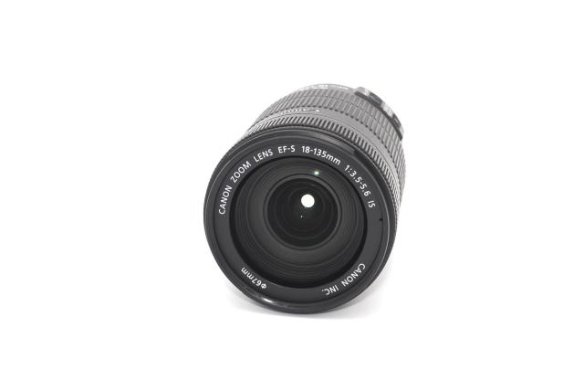 1{ƕ֗ȃYCanon EF-S 18-135mm IS  Ɠd/AV 